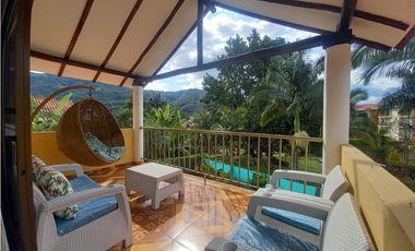 VENDO CASA CAMPESTRE EN LA VEGA