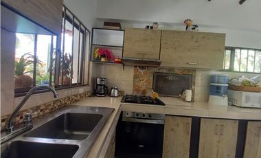 VENDO CASA CAMPESTRE EN LA VEGA