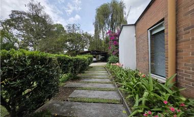 CASA FINCA EN ARRIENDO RIONEGRO ANTIOQUIA, SECTOR LLANOGRANDE