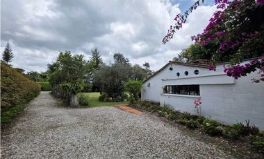CASA FINCA EN ARRIENDO RIONEGRO ANTIOQUIA, SECTOR LLANOGRANDE