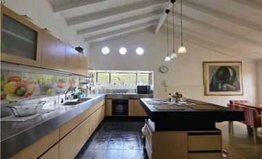 CASA FINCA EN ARRIENDO RIONEGRO ANTIOQUIA, SECTOR LLANOGRANDE