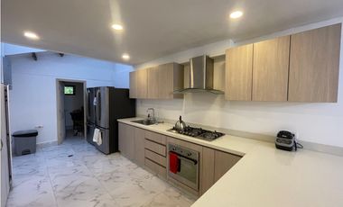 Venta de casa de casa 3 niveles Rodadero-Santa Marta