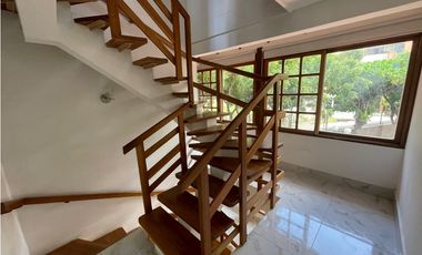 Venta de casa de casa 3 niveles Rodadero-Santa Marta