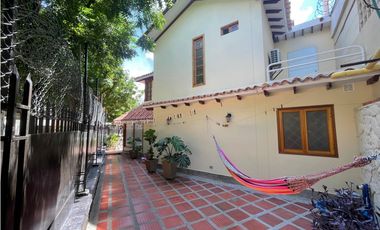 Venta de casa de casa 3 niveles Rodadero-Santa Marta