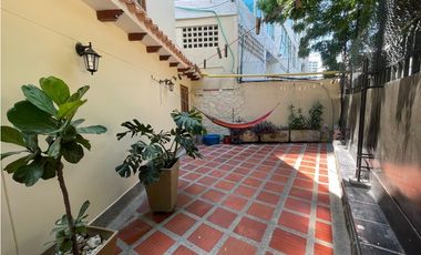 Venta de casa de casa 3 niveles Rodadero-Santa Marta