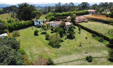 Casa finca para la venta independiente sector Cristo rey LDC