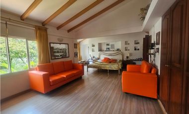 Venta de casa en barrio santa Teresita Oeste de Cali