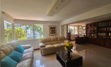 Venta de casa en barrio santa Teresita Oeste de Cali