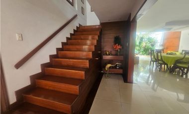 Venta de casa en barrio santa Teresita Oeste de Cali