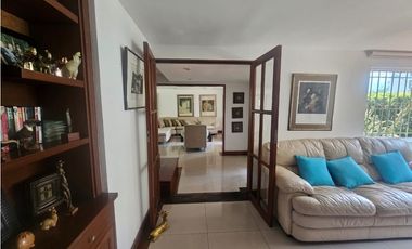 Venta de casa en barrio santa Teresita Oeste de Cali