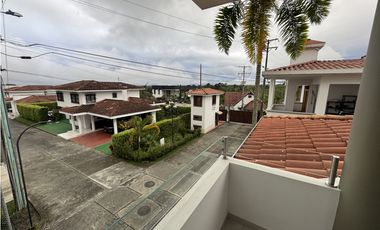 VENTA DE CASA CONJUNTO EXCLUSIVO AL NORTE DE ARMENIA