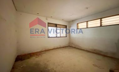 Disewakan Properti Strategis Rumah dan Tanah Luas Pinggir Jalan Besar