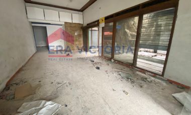 Disewakan Properti Strategis Rumah dan Tanah Luas Pinggir Jalan Besar