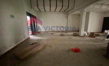 Disewakan Properti Strategis Rumah dan Tanah Luas Pinggir Jalan Besar