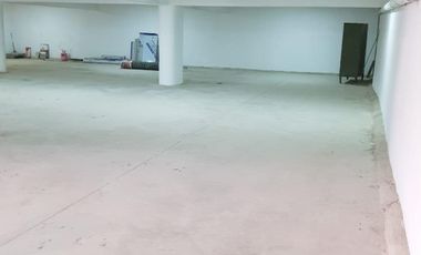 SE ARRIENDA EDIFICIO DE 3 PISOS EN ZONA CENTRO (CÓD. 538)