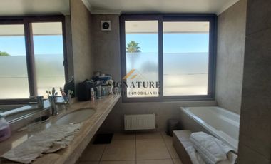 GRAN CASA EN CHICUREO, NEGOCIABLE