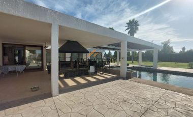 GRAN CASA EN CHICUREO, NEGOCIABLE