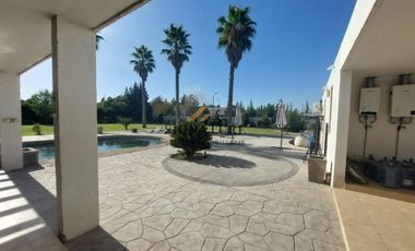 GRAN CASA EN CHICUREO, NEGOCIABLE