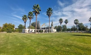 GRAN CASA EN CHICUREO, NEGOCIABLE