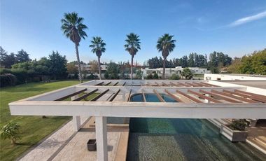 GRAN CASA EN CHICUREO, NEGOCIABLE