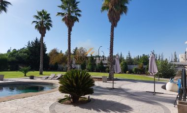 GRAN CASA EN CHICUREO, NEGOCIABLE