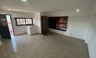 Casa en venta - 5 Dormitorios 5 Baños - Cocheras - 400Mts2 - La Plata