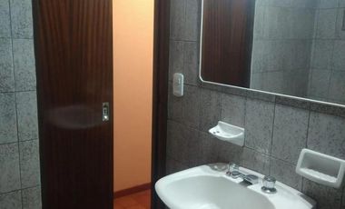 Casa en venta - 4 Dormitorios 6 Baños - 383Mts2 - Morón