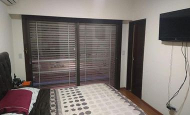 Casa en venta - 4 Dormitorios 6 Baños - 383Mts2 - Morón