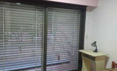 Casa en venta - 4 Dormitorios 6 Baños - 383Mts2 - Morón