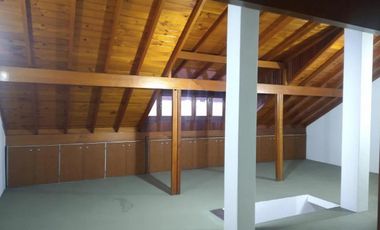 Casa en venta - 4 Dormitorios 6 Baños - 383Mts2 - Morón