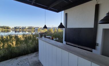 Casa de lujo, 5 hab en suite a la laguna en Barbarita en VENTA y ALQUILER