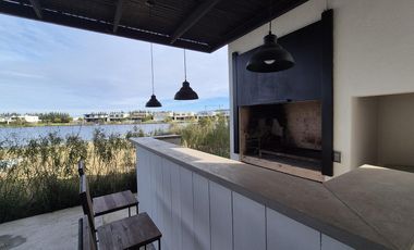 Casa de lujo, 5 hab en suite a la laguna en Barbarita en VENTA y ALQUILER