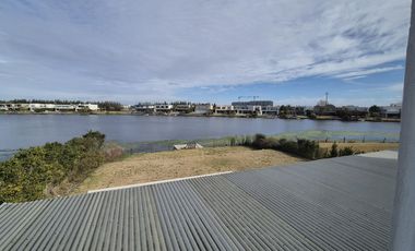 Casa de lujo, 5 hab en suite a la laguna en Barbarita en VENTA y ALQUILER