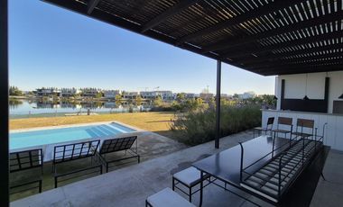 Casa de lujo, 5 hab en suite a la laguna en Barbarita en VENTA y ALQUILER
