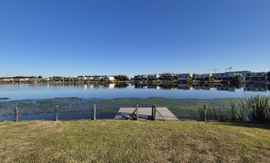 Casa de lujo, 5 hab en suite a la laguna en Barbarita en VENTA y ALQUILER