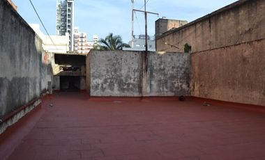 Riobamba 100. Local comercial y PH en venta. Lanús Oeste