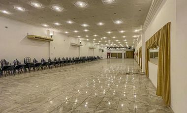 Local tipo salón multi espacio sobre avenida principal en Baigorria