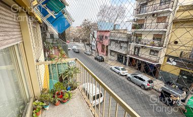 Venta Departamento Boedo Tres Ambientes Balcon Frente