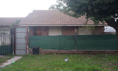 Casa en venta - 2 Dormitorios 2 Baños - Cochera - 433Mts2 - Bosque Grande, Mar del Plata