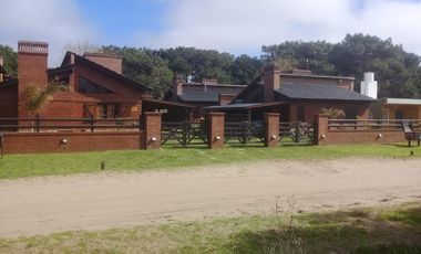 Casa en venta - 2 Dormitorios 1 Baño - 87Mts2 - Nueva Atlantis