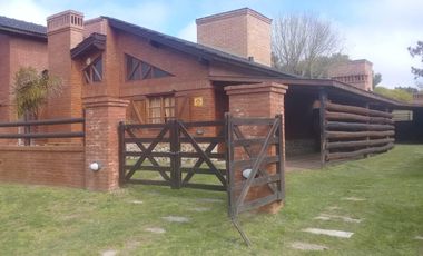 Casa en venta - 2 Dormitorios 1 Baño - 87Mts2 - Nueva Atlantis