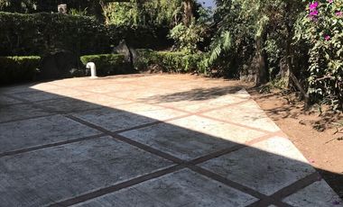 CASA CON USO DE SUELO PARA OFICINA EN PEDREGAL