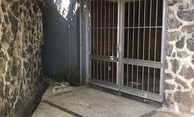 CASA CON USO DE SUELO PARA OFICINA EN PEDREGAL