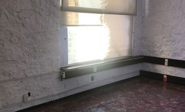 CASA CON USO DE SUELO PARA OFICINA EN PEDREGAL