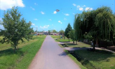 Terreno de 343m² con frente al sur en Barrio Tango