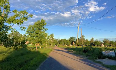 Terreno de 343m² con frente al sur en Barrio Tango