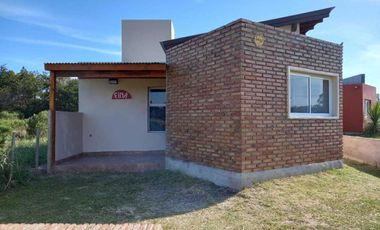 Casa en venta - 2 Dormitorios 1 Baño 1 Cochera - 300Mts2 - Mar Del Sur