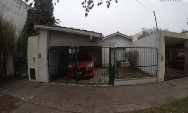 Casa Multifamiliar sobre lote de 330 m2 en Villa Ballester