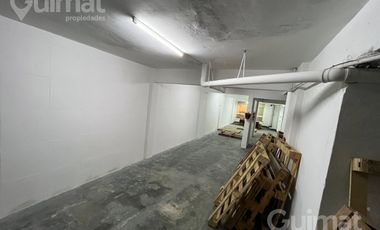 Deposito C/Posibilidad de Local - Villa uruiza