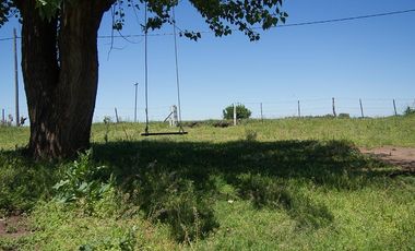 Casa en venta - 2 Dormitorios 1 Baño - Cochera - 1.400Mts2 - Urdampilleta, Bolívar